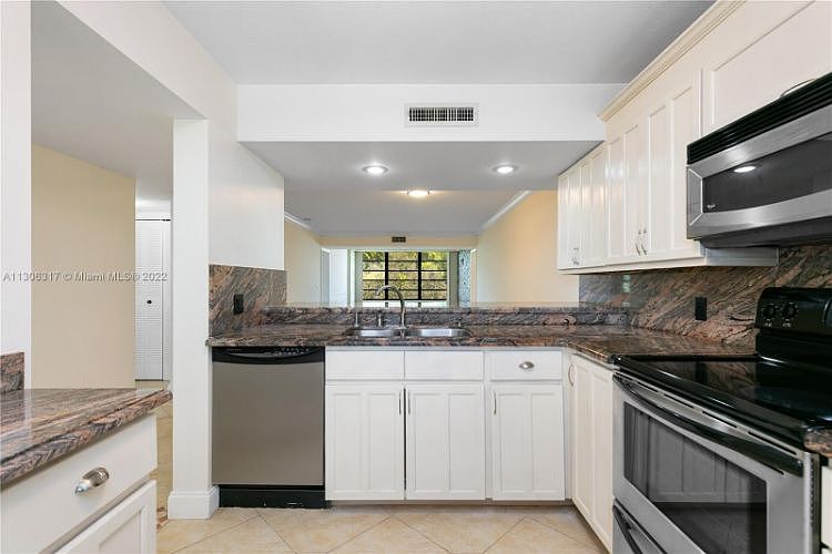 1st image of 1719 Whitehall Dr APT 403