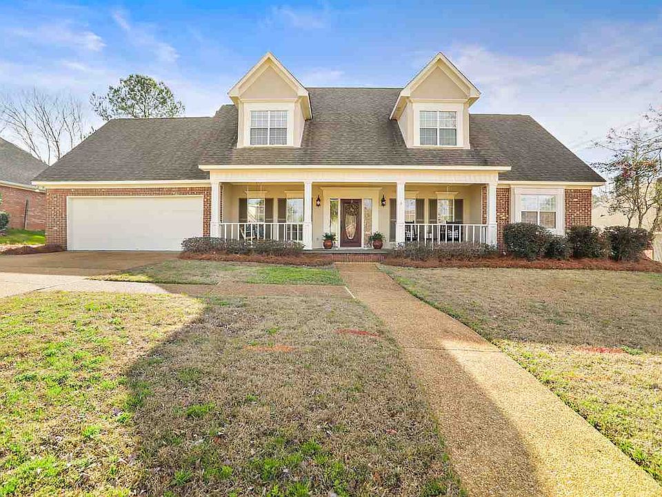 1st image of 104 Woodlands Green Dr