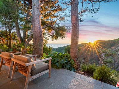 16798 Charmel Ln, Pacific Palisades, CA, 90272