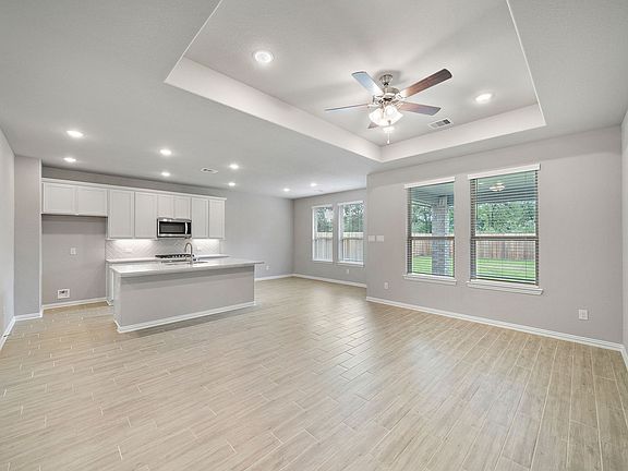 4th image of 7910 Royal Palm Dr