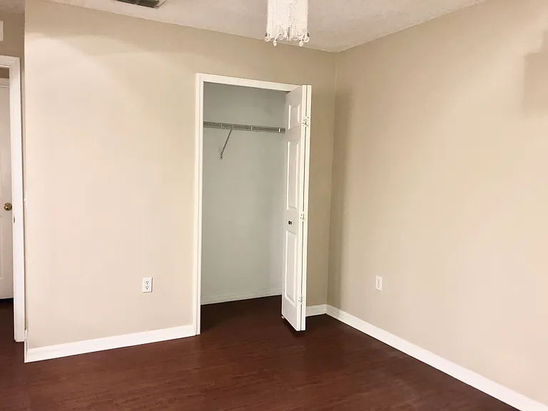 1253 Stonewater Cir — Photo 13