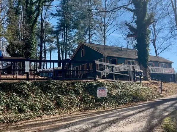 3402 B C Grant Rd, Cornelia, GA 30531