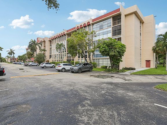 2nd image of 2101 Atlantic Shores Boulevard #502