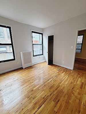 1st image of 11 E 32nd St Ph C