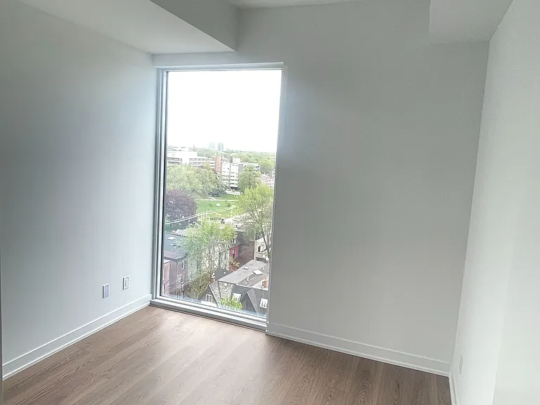 319 Jarvis St #1011 — Photo 6