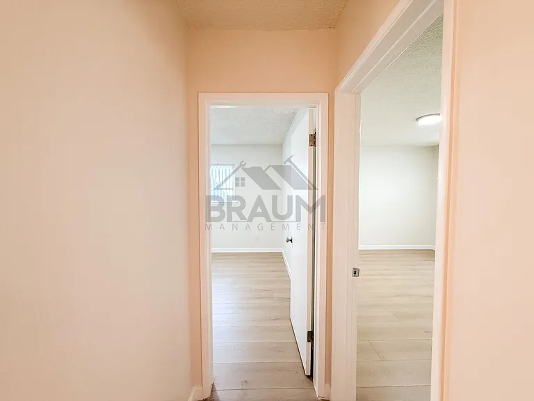 5131 Buffalo Ave — Photo 11