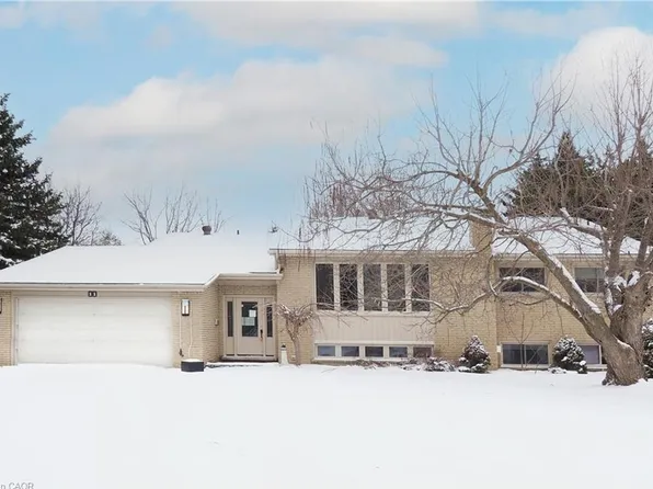 11 Norbert Pl, Kitchener, ON N2K 1E5