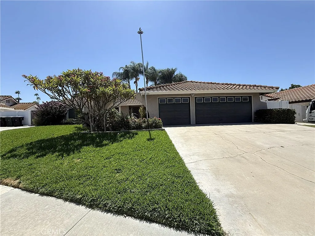 4 bed, 1851 sqft, $4,700 — Photo 2