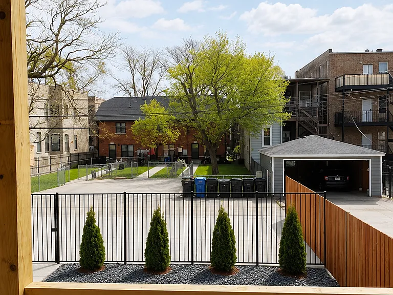 1309 N Rockwell St #2 — Photo 18