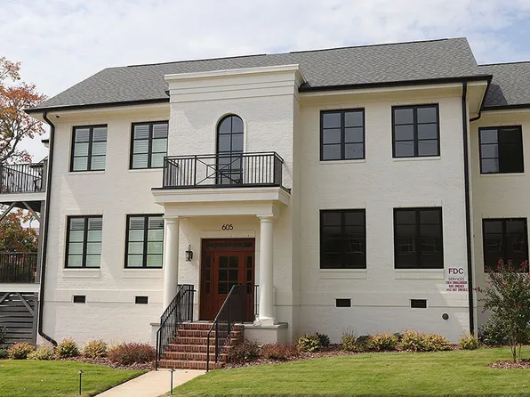 605 Smedes Pl #D, Raleigh, NC 27605