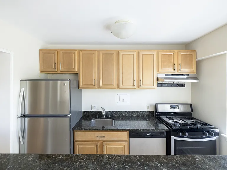 3901 Tunlaw Rd NW #204-1 — Photo 7