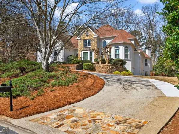 10640 N Edgewater Pl, Johns Creek, GA 30097