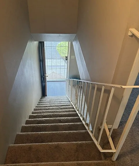 1066 Eleanor Ave — Photo 15