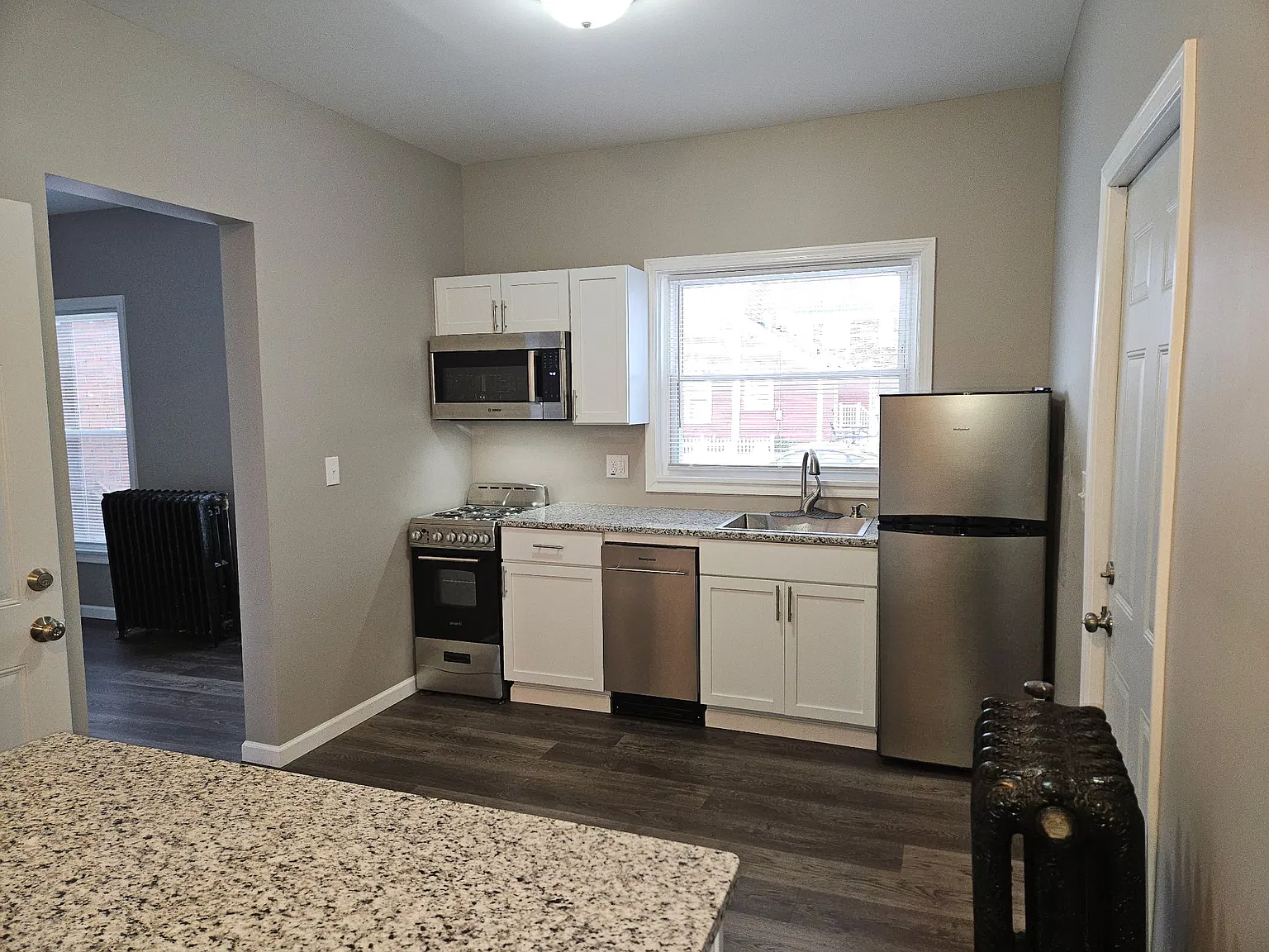 720 Broad Street — Photo 2