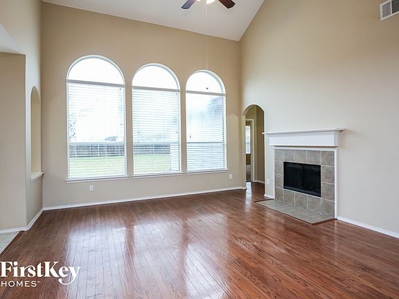 5th image of 4609 Maple Hill Dr