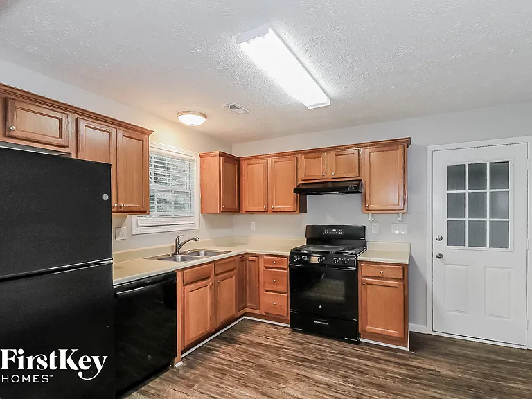 4665 Jamerson Forest Pkwy — Photo 8