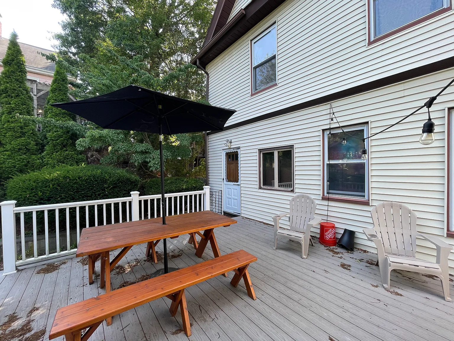5 bed, 2.5 bath, 1400 sqft, $5,300 — Photo 4