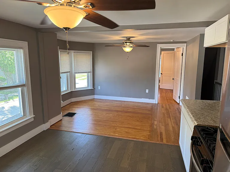 21822 Lakeview St #2 — Photo 5