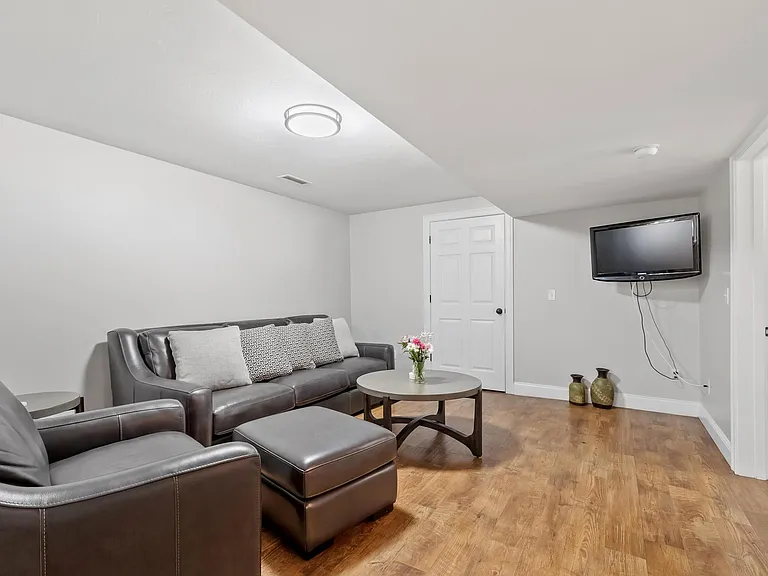 22 Valley Forge Cir — Photo 19