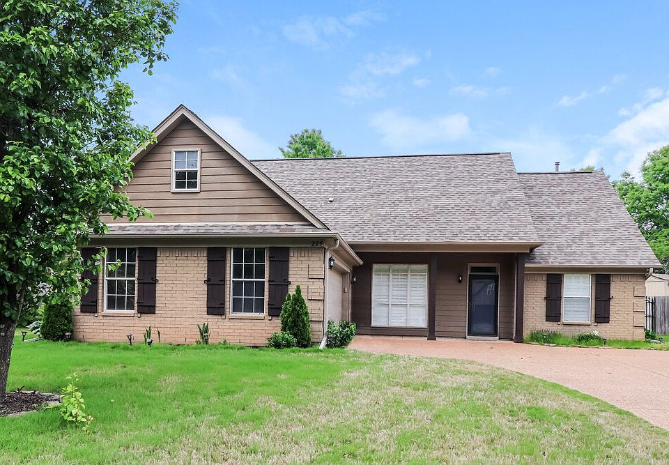 1st image of 225 Winding Creek Dr