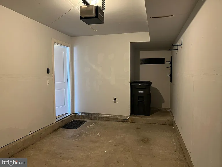 3152 Goldenwave Ct — Photo 4