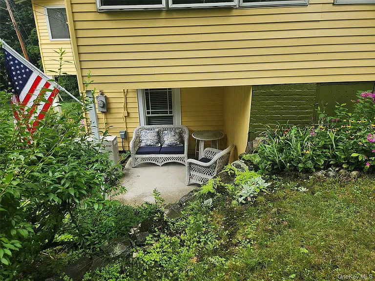 29 Cherry St — Photo 5