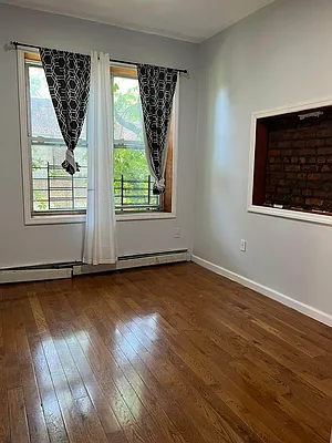 Rented by Budget Real Estate NYC Inc | media 10