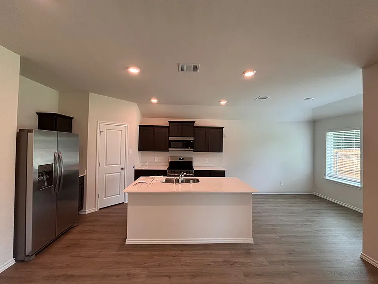 837 Wild Rye Cir — Photo 5