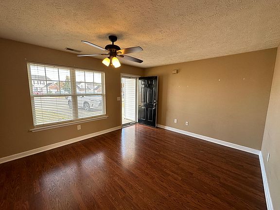 3rd image of 821 Chilhowee Ct