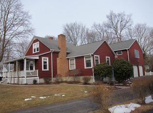 11 Robinwood Rd, Trumbull, CT 06611