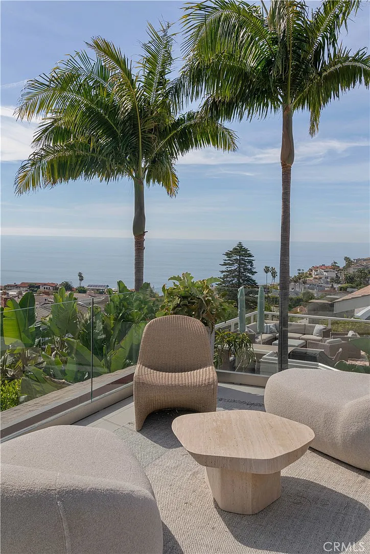 4 bed, 4.5 bath, 3341 sqft, $50,000 — Photo 2