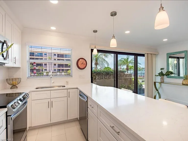 3200 Gulf Shore Blvd N #116 — Photo 5