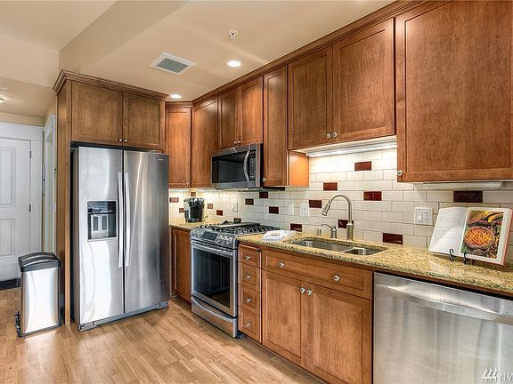 4th image of 708 Market St Unit 410