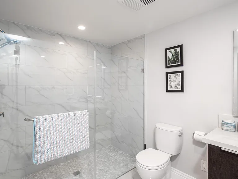 2939 Leeward Ave #509 — Photo 12