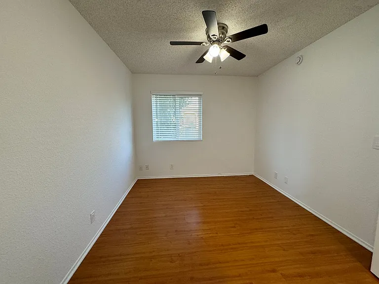 5050 Klump Ave — Photo 32