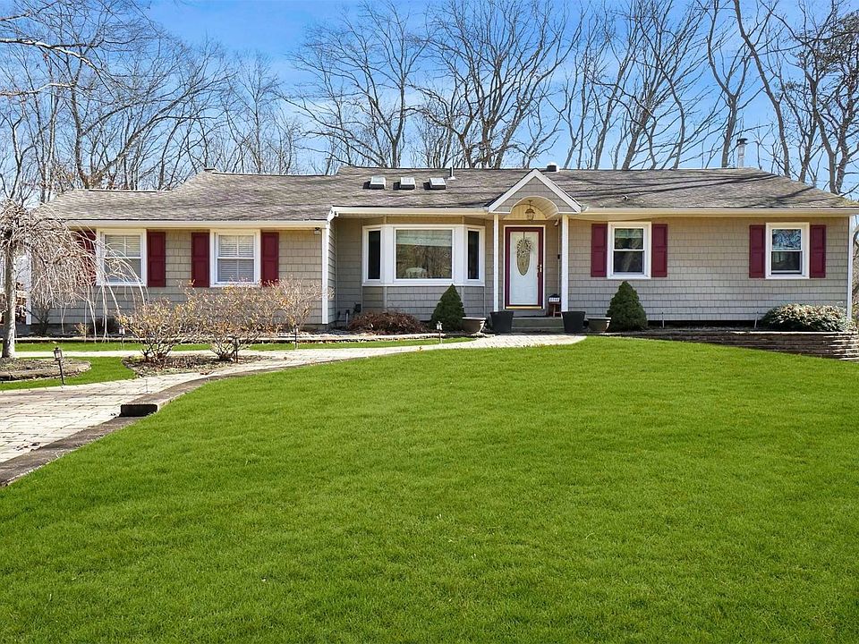 1st image of 79 Wyandanch Blvd