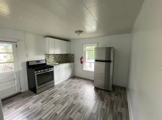 325 W Broad St #B, Paulsboro, NJ 08066