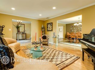 7 Turret Ln, Woodbury, NY 11797
