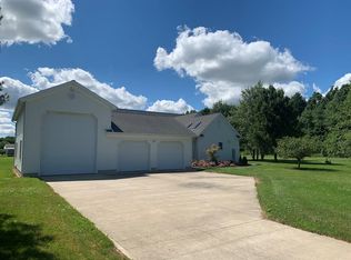 1084 Township Road 353, Polk, OH 44866
