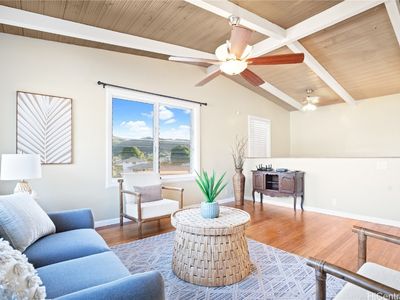 1217 Kina St, Kailua, HI, 96734