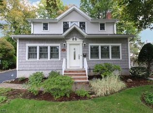 314 Knickerbocker Rd, Tenafly, NJ 07670