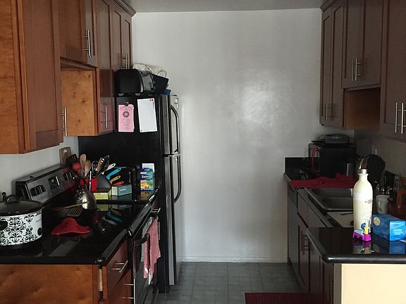 4th image of 1544 N Fuller Ave APT 10