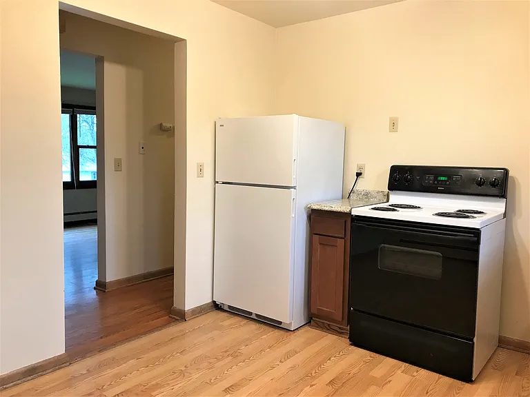 410 Pawling St — Photo 17