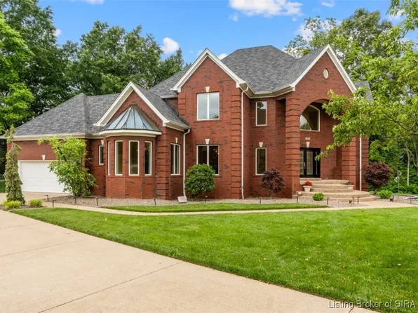3010 Plum Woods Court, Sellersburg, IN 47172