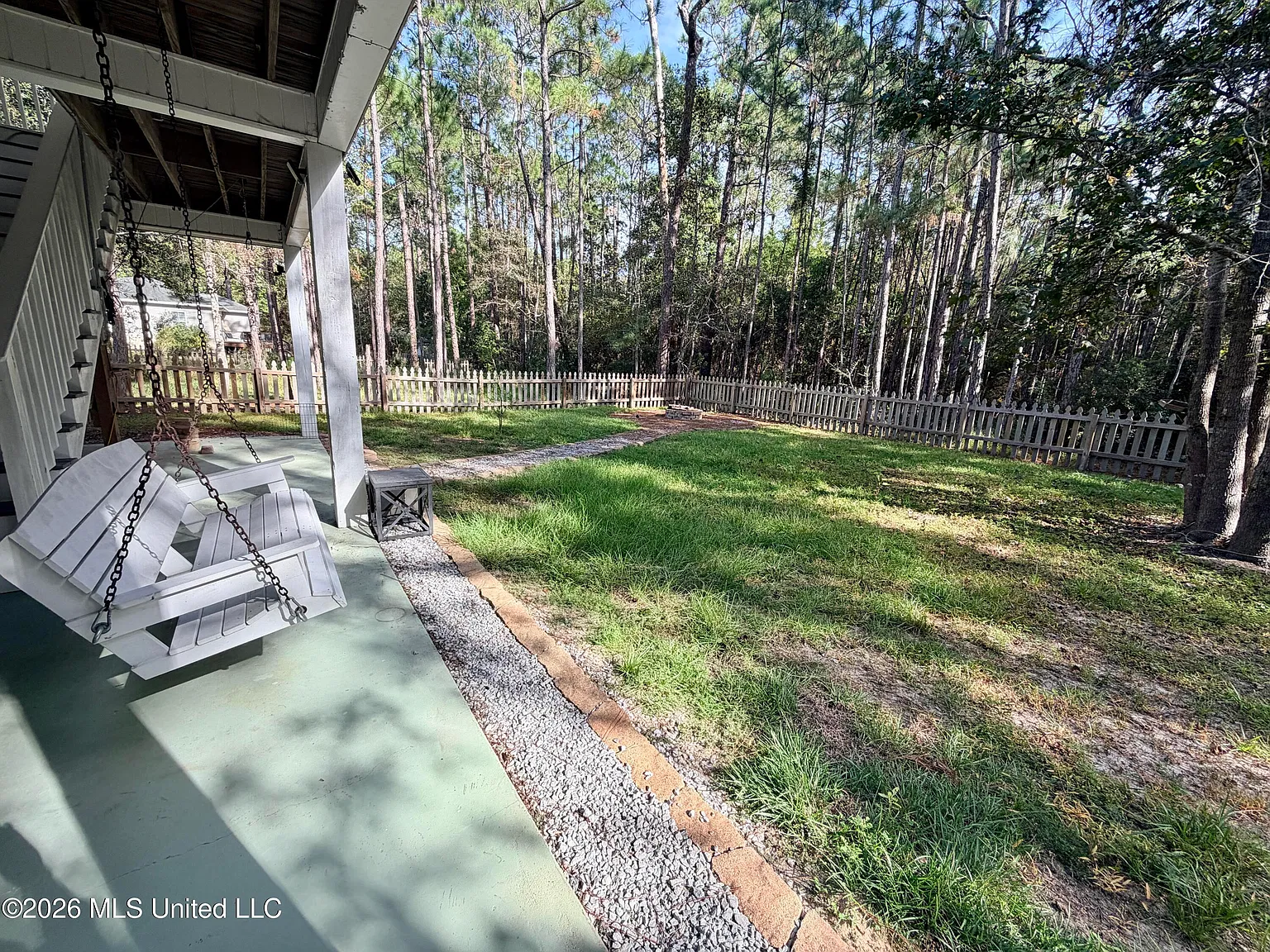 3 bed, 2.0 bath, 1534 sqft, $1,900 — Photo 3