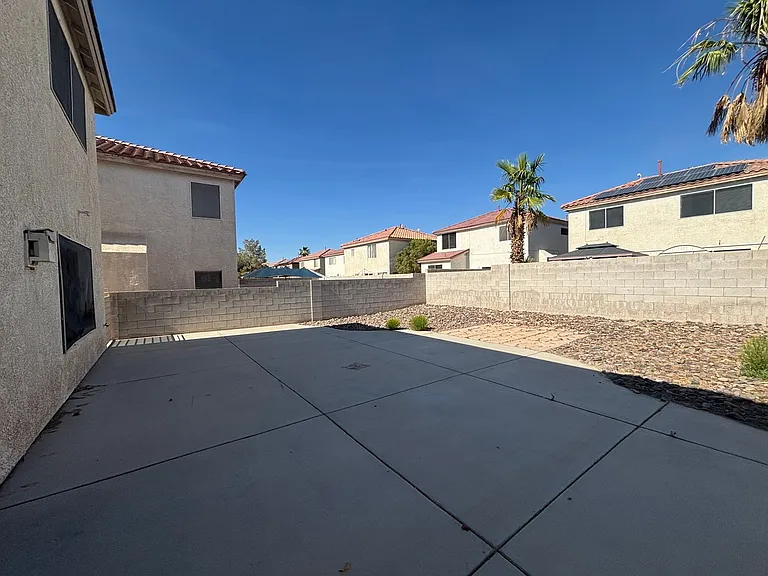 10256 Grecian Laurel Ct — Photo 27