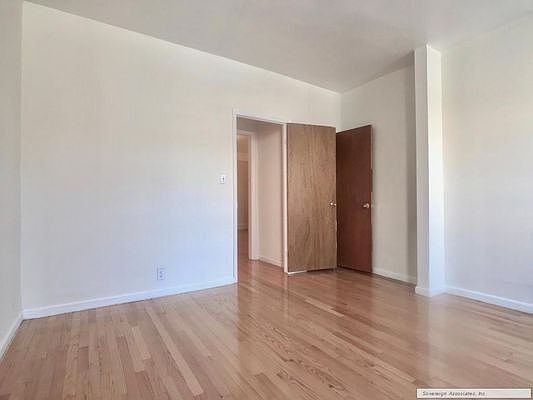 4th image of 536 Fort Washington Ave #6