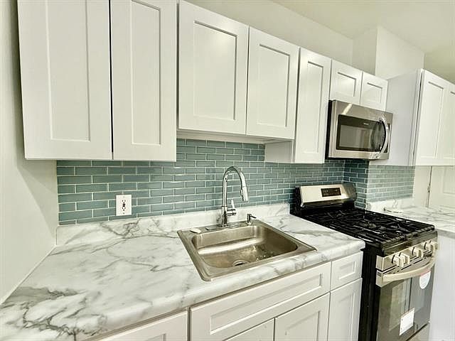1st image of 68 Rose Ave #1-4