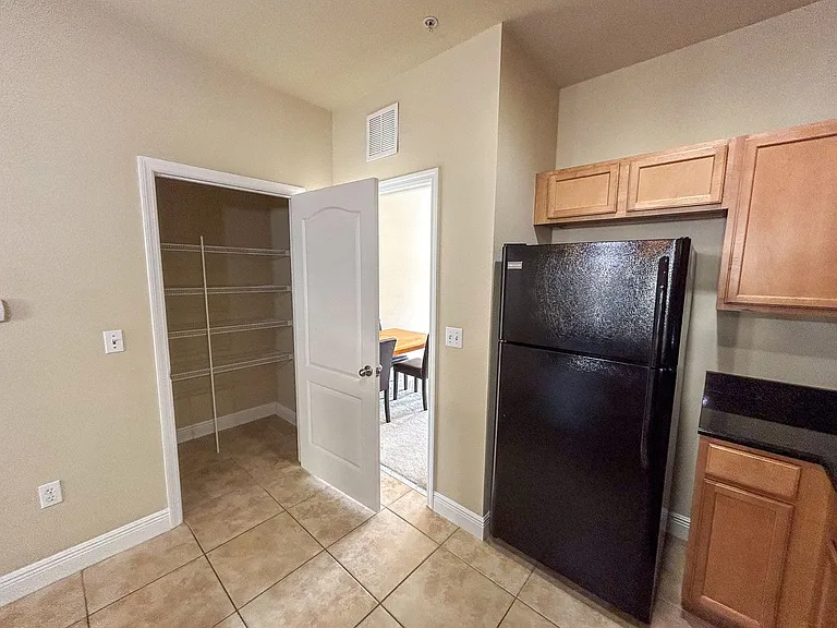 2942 SW 35th Pl #32 — Photo 7