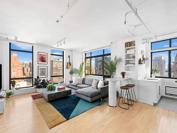 250 East 30th Street image 1 of 13